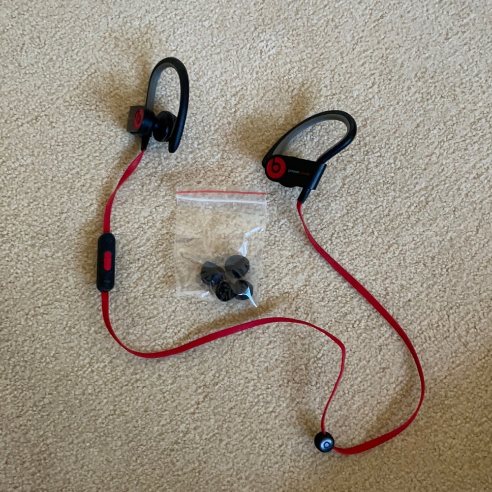 Power beats wireless headphones